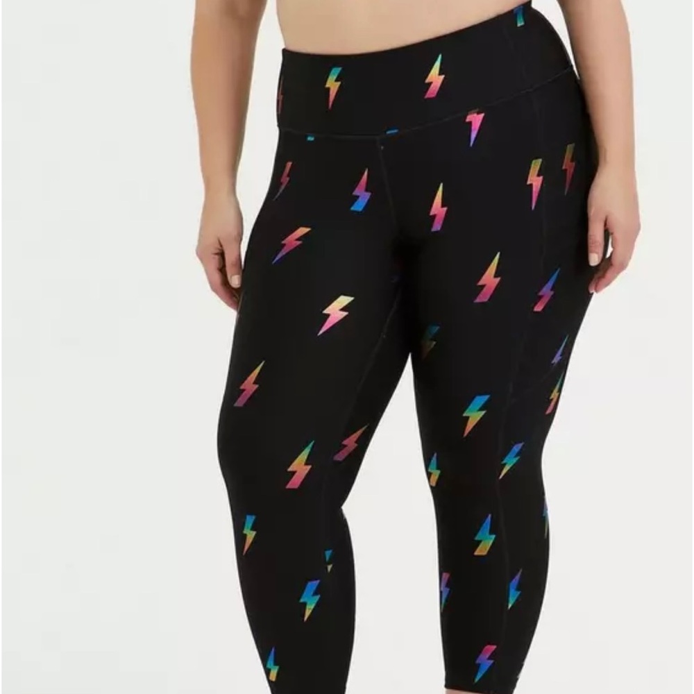 Torrid NWT. SIZE 1 High Rise Crop Active Legging
Rainbow Bolt